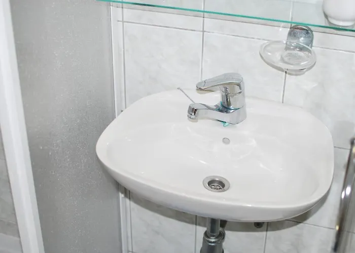 Farm Bogsa فندق مبيت وإفطار